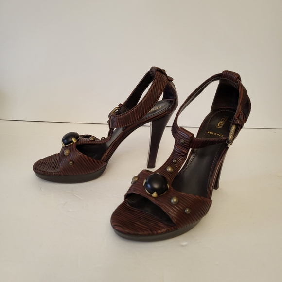 Authentic Fendi sandale NEGOTIABLE - Picture 4 of 16